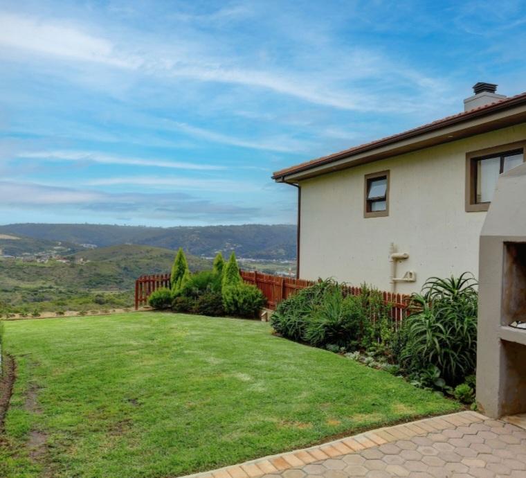 4 Bedroom Property for Sale in Groot Brakrivier Central Western Cape